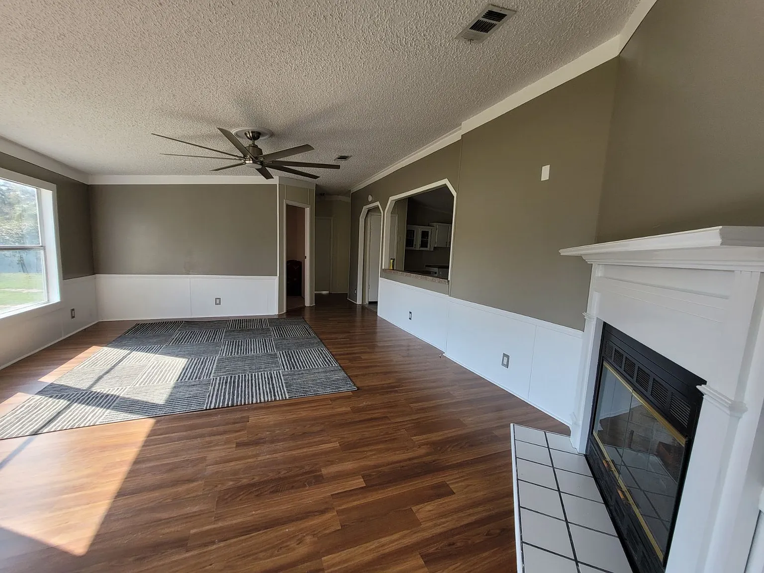 3 bed, 1440 sqft, $2,000 — Photo 3
