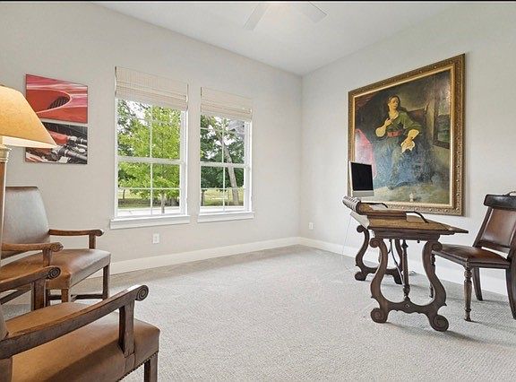 5th image of 171 Stirling Dr