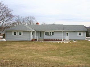 481 Mohegan Avenue Pkwy, Quaker Hill, CT 06375