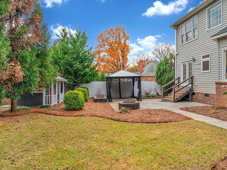 1210 Mendenhall Ct — Photo 35
