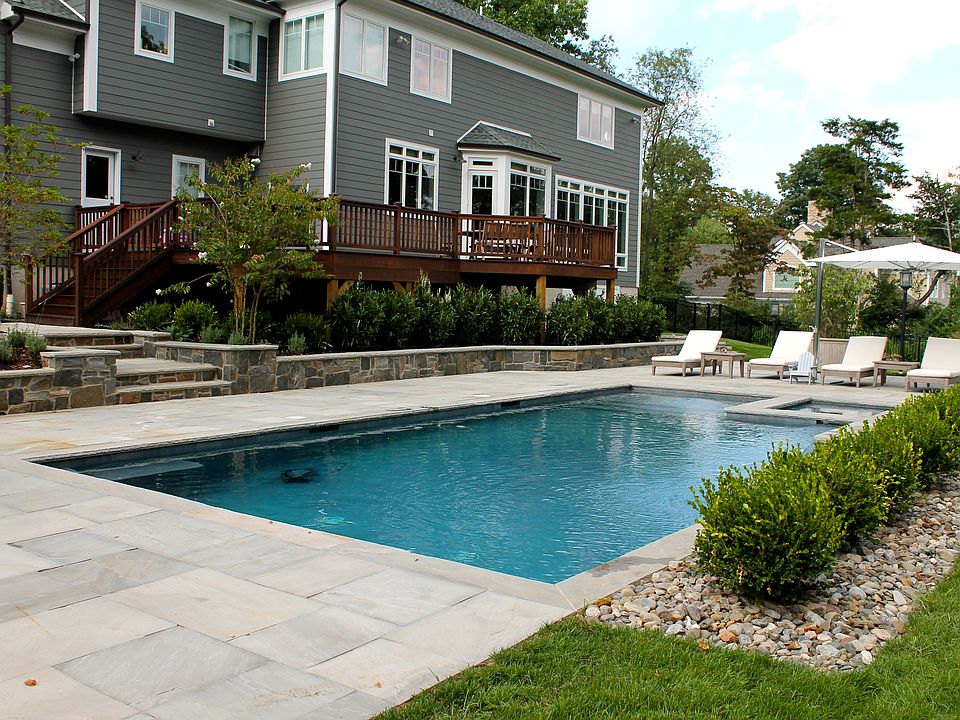 2nd image of 12 High Hill Ct