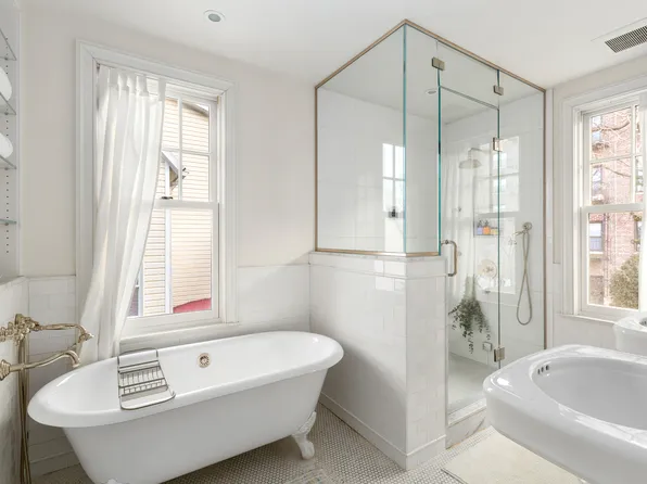 200 Fenimore Street image 13 of 22