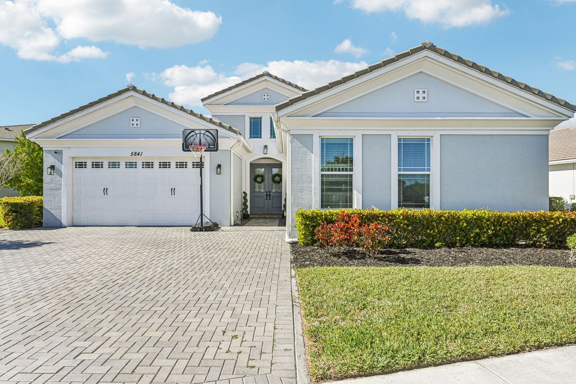Whippoorwill Cir-S0801-001.jpg