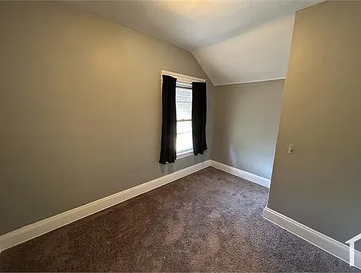 9535 Nelson Ave — Photo 27