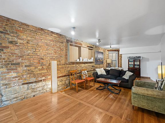 3rd image of 350 W Dickens Ave #G