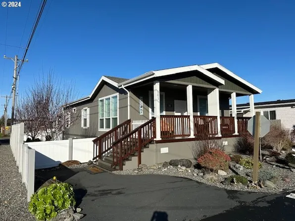 15889 Sunset Strip Space 101, Brookings, OR 97415