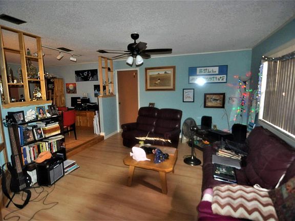 2nd image of 714 Corinne Ave SE