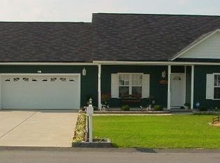 307 Thomas Edison Pl, Hope Mills, NC 28348