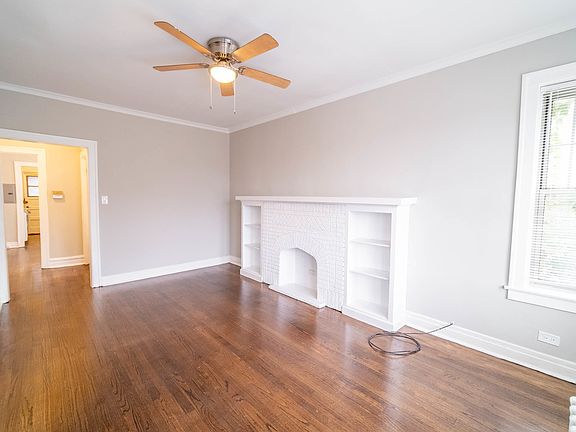 3rd image of 3124 W Eddy St #2