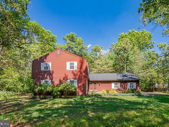 4th image of 6 Mill Park Ln