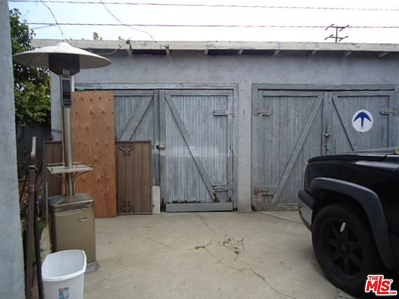 3rd image of 3056 Atwater Ave
