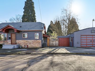 9328 SE Glenwood St, Portland, OR, 97266