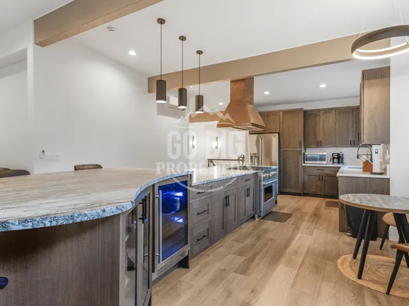 55190 Gallatin Rd, Gallatin Gateway, MT 59730