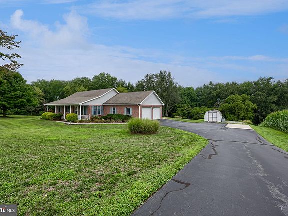 3rd image of 581 Stehman Church Rd