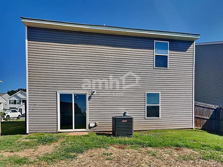 2053 Southlea Dr — Photo 21