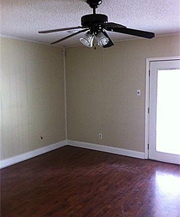 3rd image of 425 Lynnewood Ave