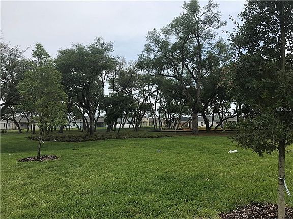 4th image of 11083 Longleaf Woods Dr