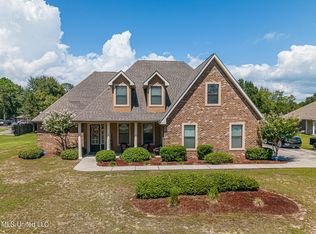 8308 Clamshell Ave, Ocean Springs, MS 39564