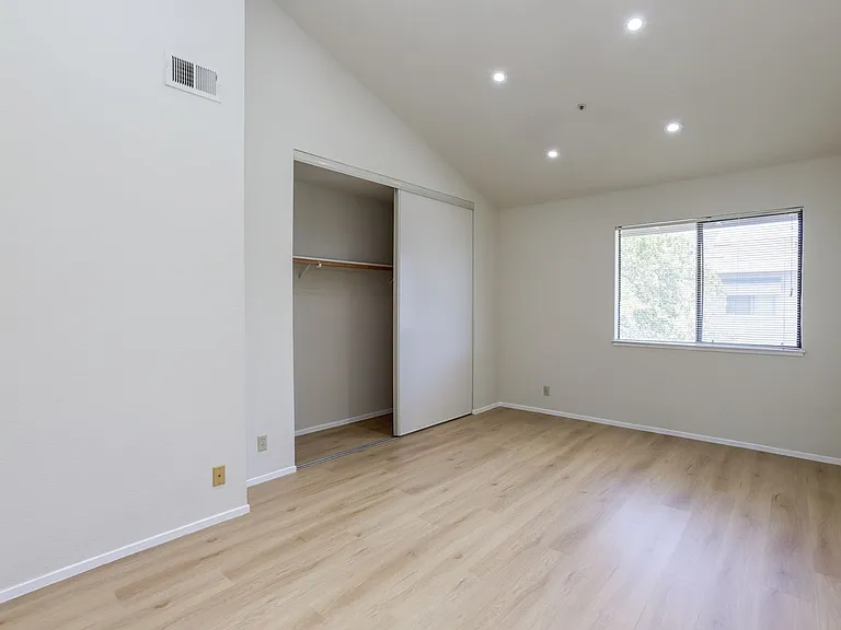 223 Bonita Ln — Photo 24