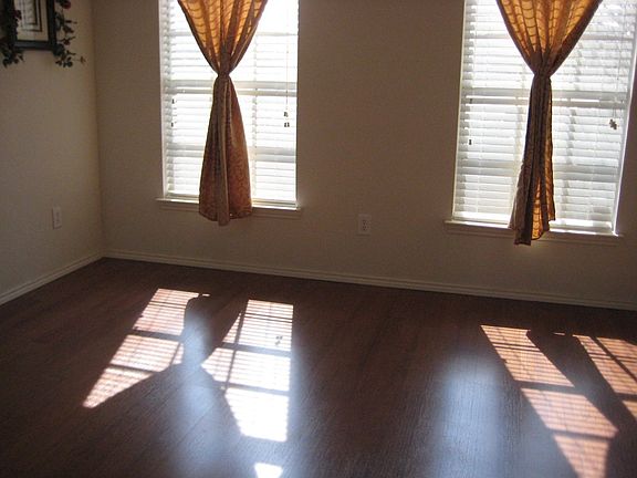 Formal Dining