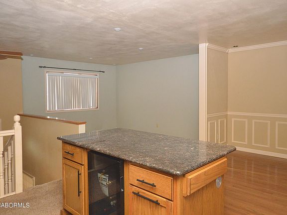 5th image of 5511 Bradley Dr