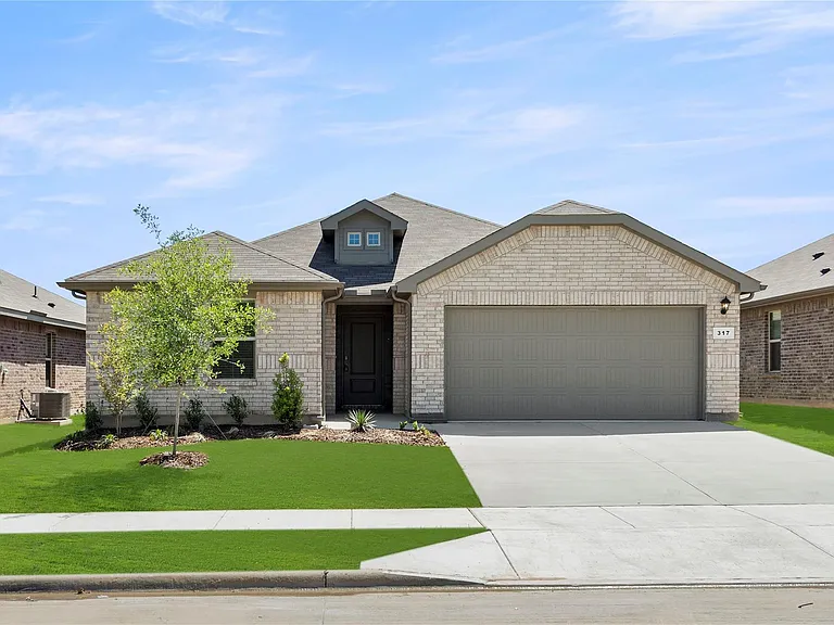 317 Bent Oak Dr — Photo 3