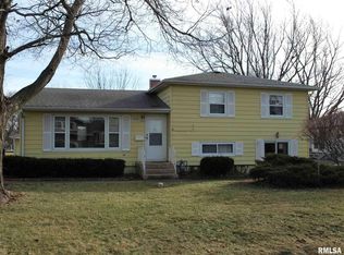 1775 Brentwood Ave, Galesburg, IL 61401