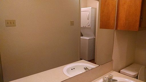 4th image of 1603 N Main St APT D