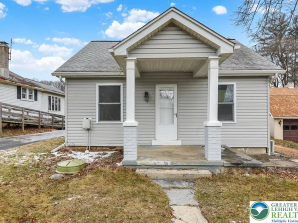 5145 Spruce Rd, Emmaus, PA 18049