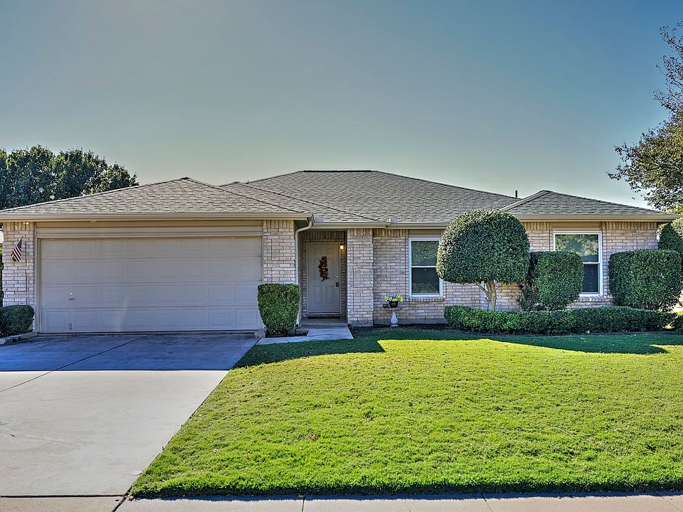 1st image of 1405 Queen Annes Dr