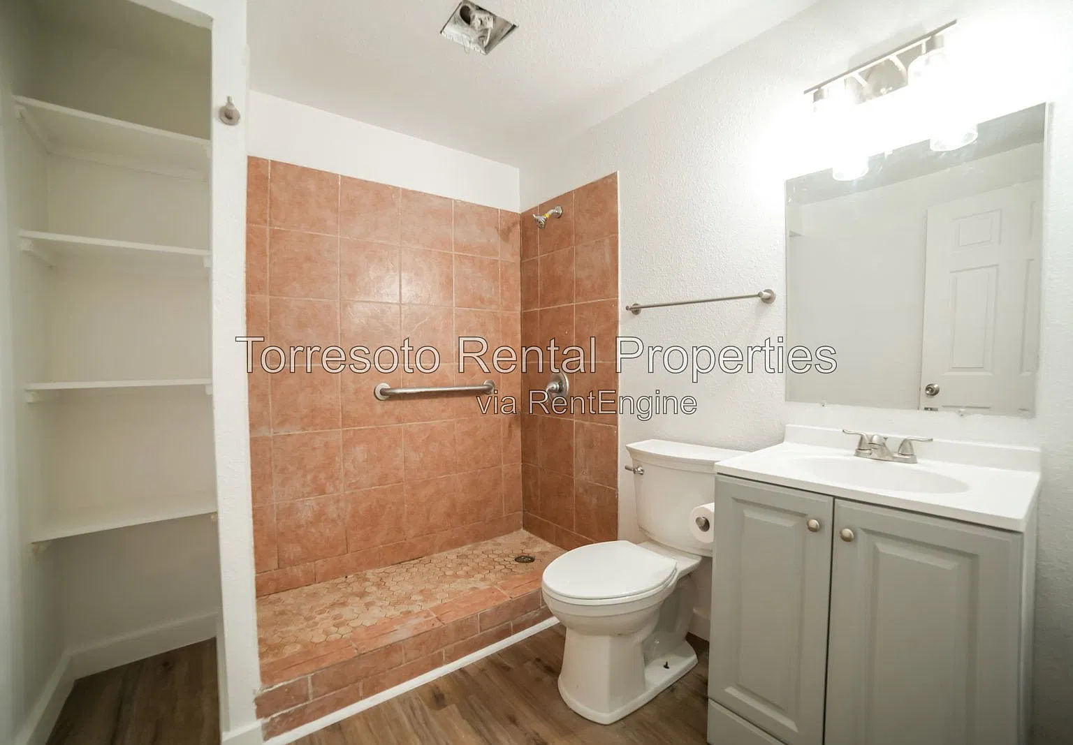 4 bed, 1.0 bath, 2115 sqft, $2,400 — Photo 4