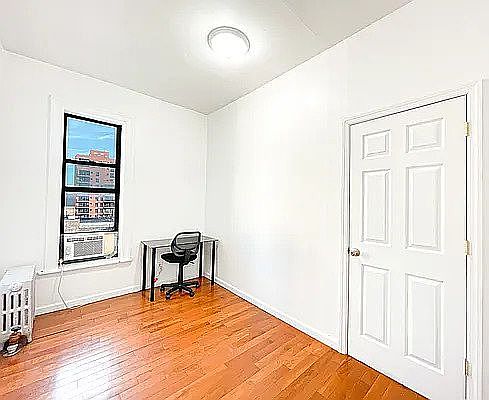 1st image of 1993 Lexington Ave APT 9