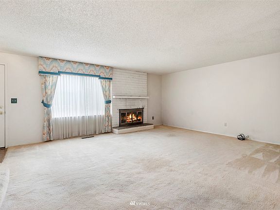 Another view of living room>