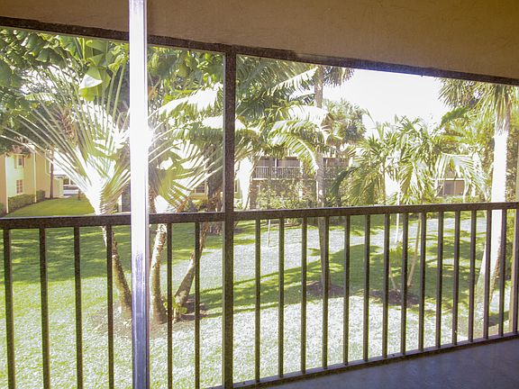 4th image of 2955 SW 22nd Ave #2080