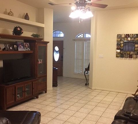 4th image of 2500 Encino Ct
