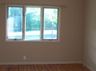 13 Callingham Rd, Pittsford, NY 14534