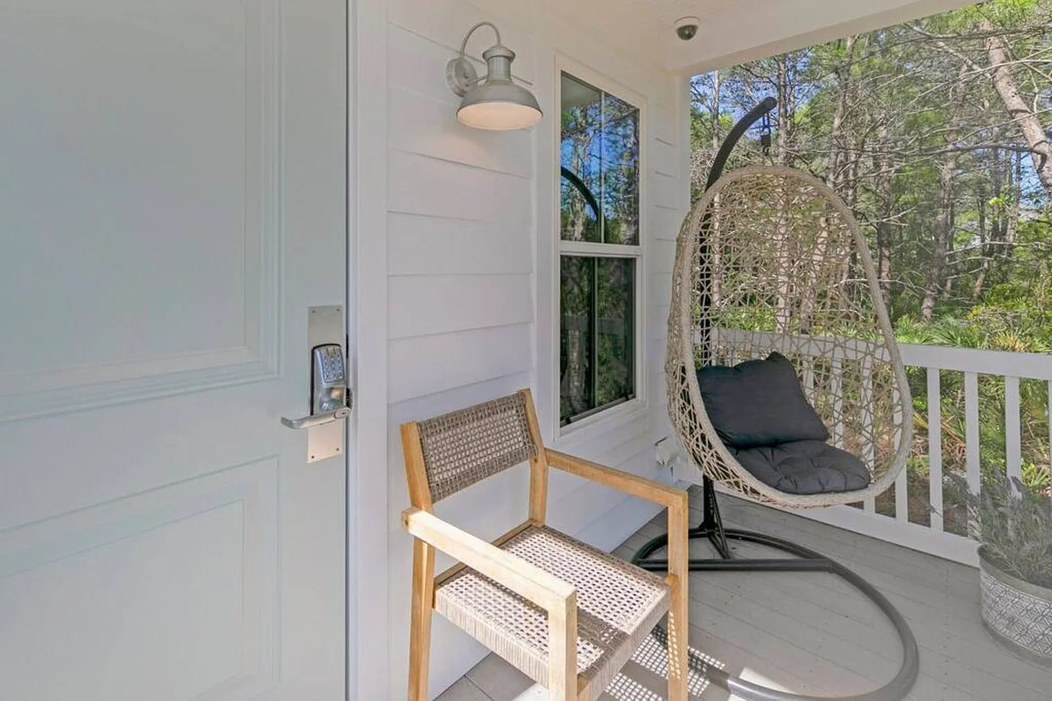 1 bed, 1.0 bath, 4348 sqft, $3,112 — Photo 4