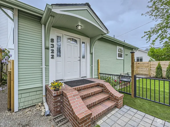 8322 28th Avenue NW, Seattle, WA 98117