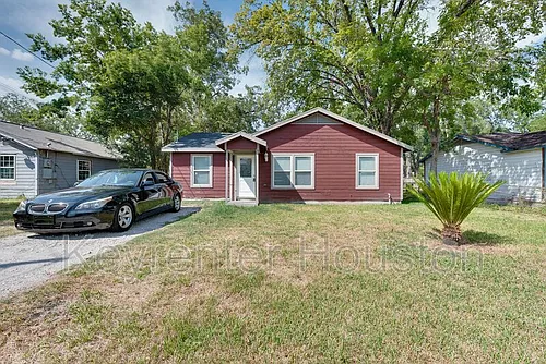 7601 Springdale St Photo 1