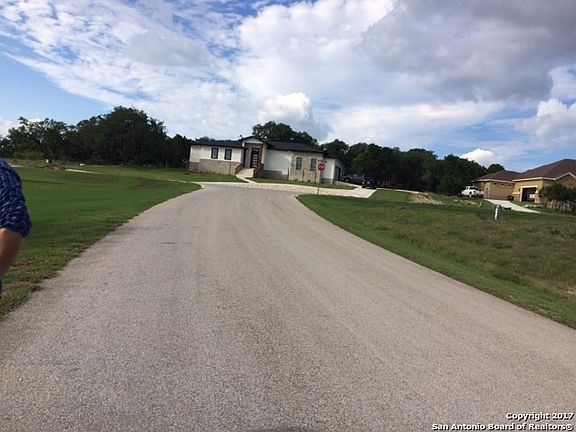 4th image of 2216 Elm Cedar Dr