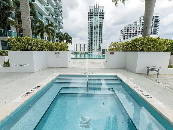 5th image of 333 NE 24th St APT 807