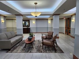 9805 NW 52nd St, Doral, FL