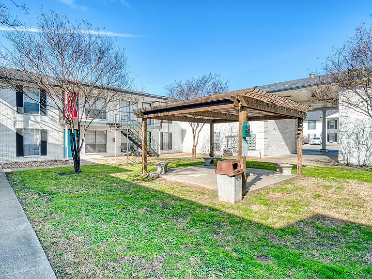 Midtown Manor and Towers Apartments Gazebo