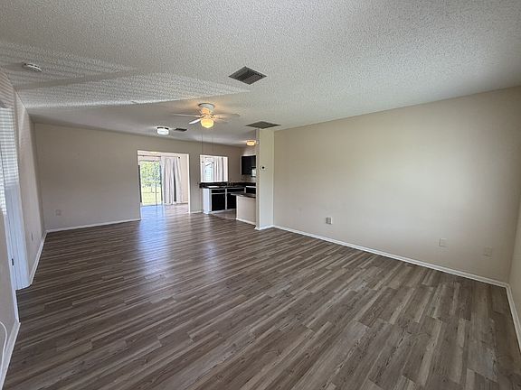 2nd image of 4010 Grobe St