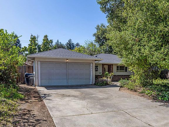2nd image of 927 Linda Vista Way