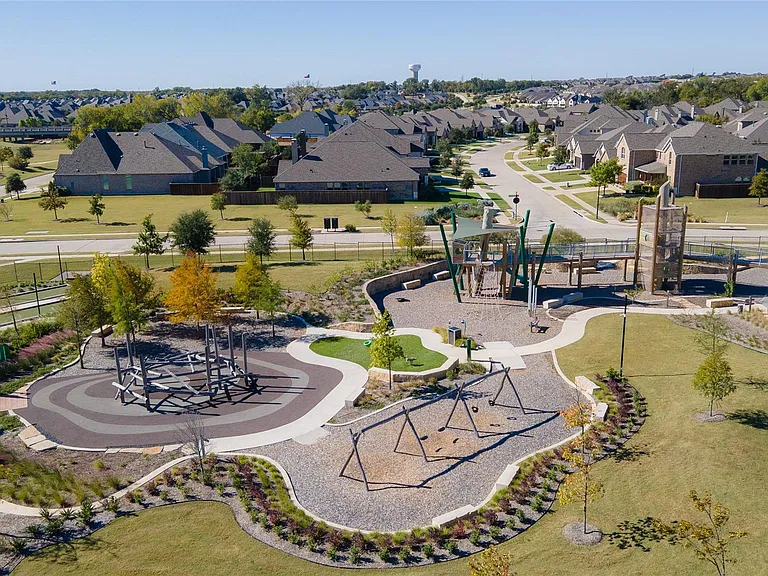 2628 Red Tailed Hawk Ln — Photo 19