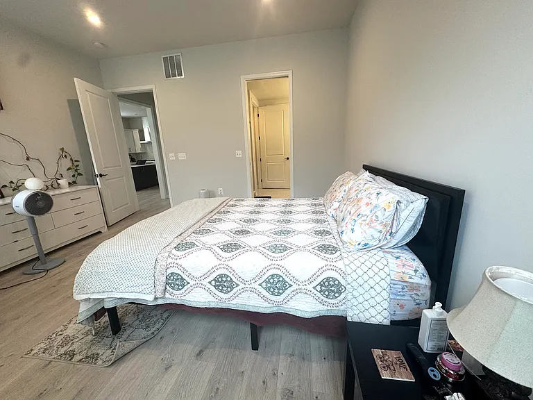 4746 Loyola Way — Photo 8
