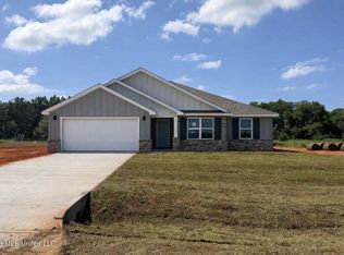 212 Magnolia Farms Dr, Lucedale, MS 39452