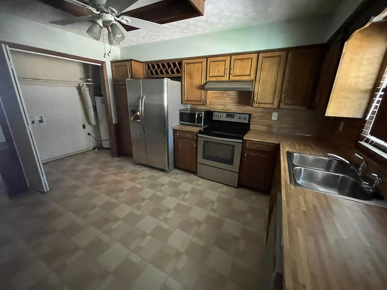 6331 Olde Towne Dr — Photo 2