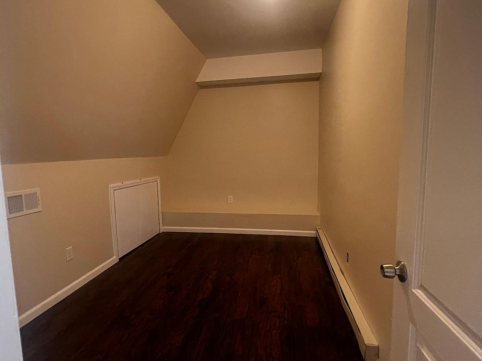 1st image of 149 Seymour Ave Floor 3